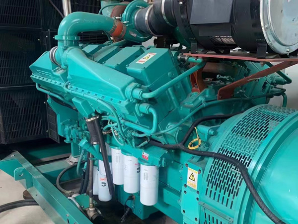 集宁更换100kW柴油发电机组机油时，需要注意哪些事项？