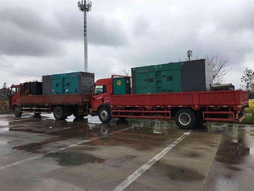 集宁涂抹密封胶后，需要等待多长时间才能安装水冷式机油散热器密封件？